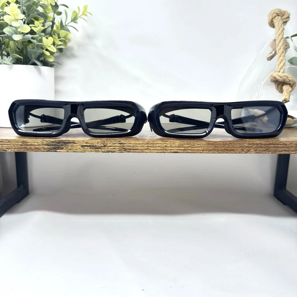 2 SONY 3D GLASSES HU09RH6 Rechargable (No Charging Cable)‎